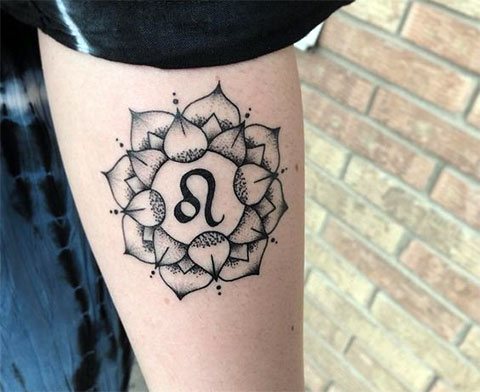 Tatuiruotės zodiako ženklas liūtas gėlėje