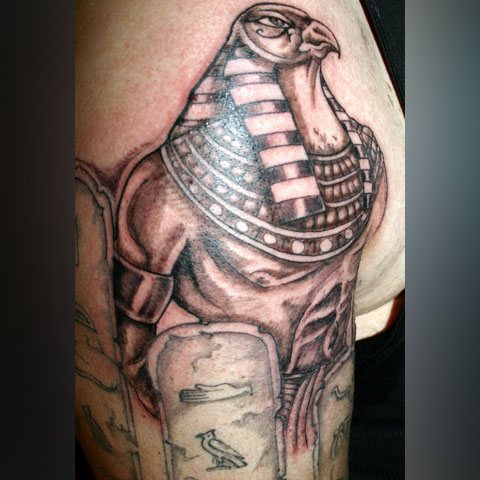 Tatuaggio del dio Horus