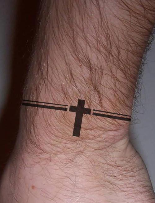 Croix de tatouage
