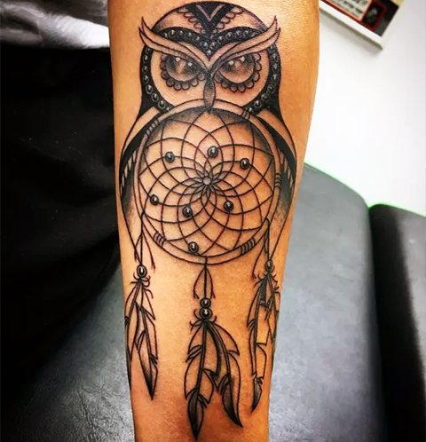 Татуировка на ловец на сънища във формата на сова