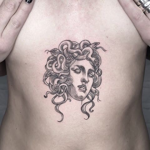 Gorgon tatovering til piger med vandmænd