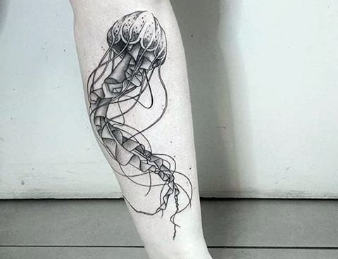 Татуировка с медузи