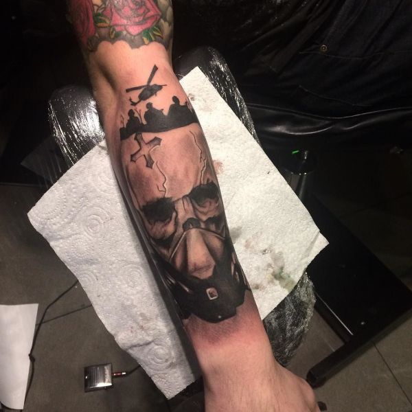 Underarm tatovering - tatovering af ondskab