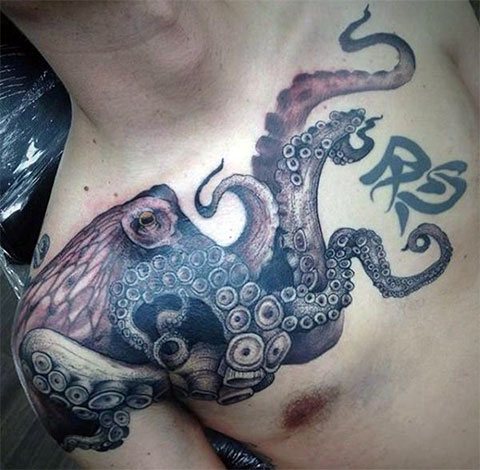 Tatuaj de caracatiță complet din spate - fotografie