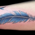 Τατουάζ ενός φτερού