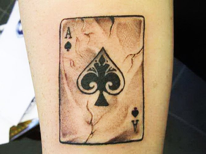 Tattoo of Spades. Pikakuninganna tähendus naistele, meestele