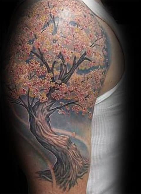 Tatuaggio con ciliegio