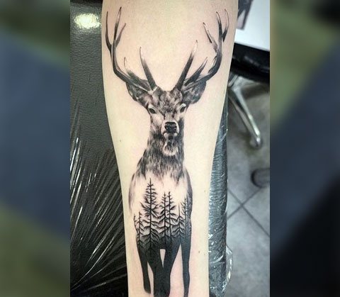 Tetovanie s jeleňom