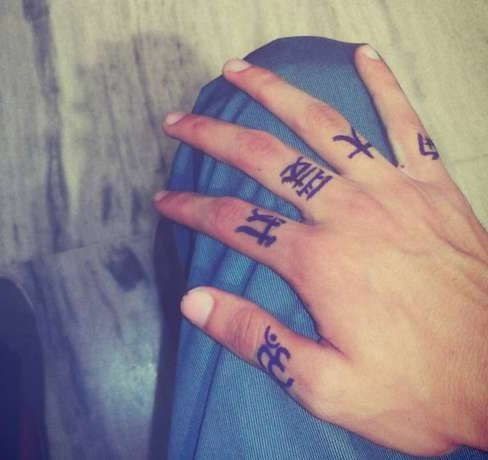 Татуировки за момичета на ръката и тяхното значение. Снимки, дизайни, красиви, малки, надписи
