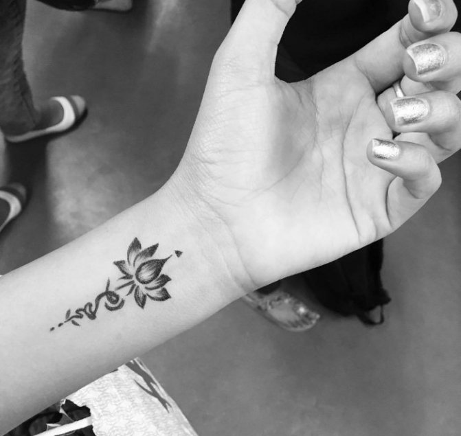 Tatueringar för flickor på armen och deras betydelse. Foton, design, vackra, små, inskriptioner, bilder