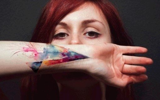 Tatoveringer til piger på armen og deres betydning. Fotos, skitser, smukke, små, små, indskrifter