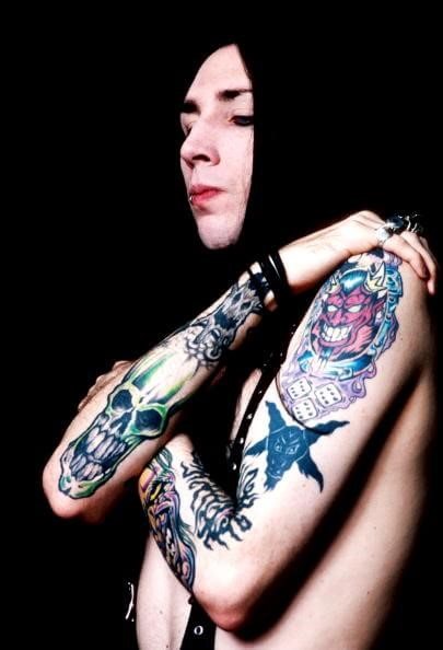 Marilyn Manson tetoválások a karokon