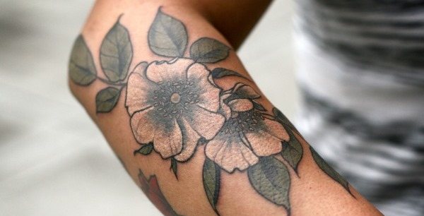 Tatouages sur le bras pour les filles. Croquis, motifs, inscriptions avec traduction, signification. Signification du tatouage