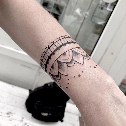 Tatuagem no pulso significado feminino. Fotos para raparigas