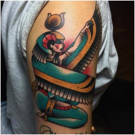 Tatuaggi basati sull'antico Pantheon egiziano: idee e significato