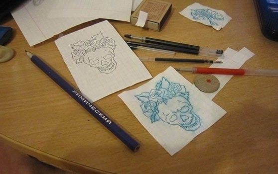 Tijdelijke tatoeages. Hoe thuis te maken: gelpen, henna, verf, stickers, gekleurd en zwart-wit, met een potlood voor de ogen, marker, met een stencil