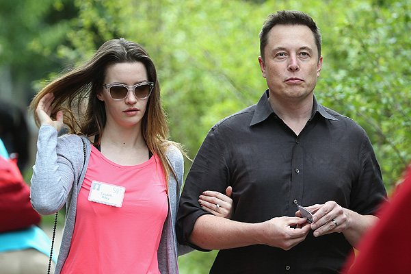 Tatula Riley ja Elon Musk