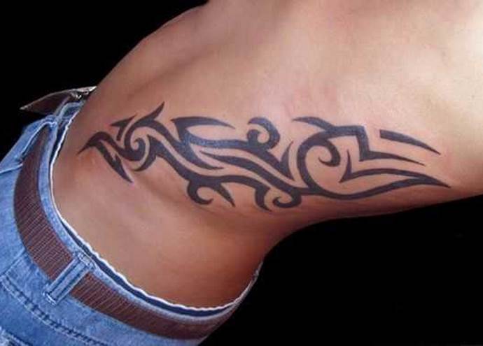 Tetovanie tetovanie na boku
