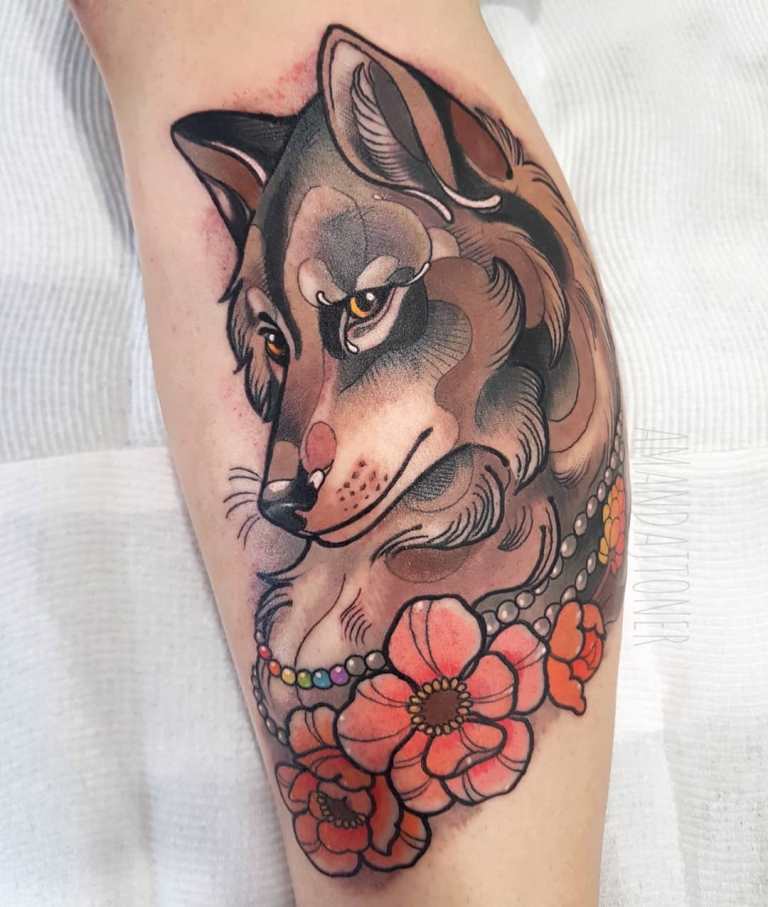 λύκος τατουάζ κορίτσι έννοια