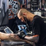 Изложба на седмицата на татуировките в Москва