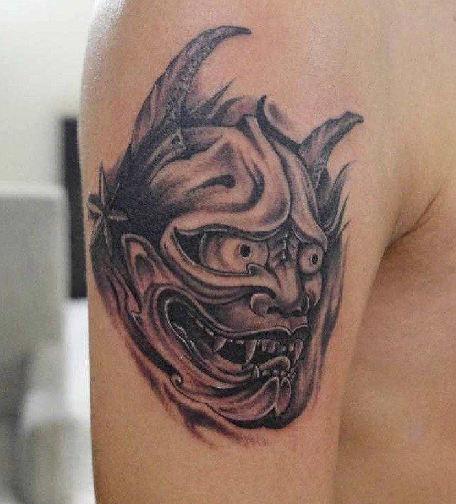 Maschere di demoni giapponesi: tatuaggi per ragazze e ragazzi