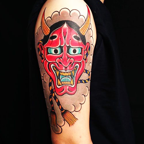 Japanilaiset demoninaamarit tatuointi. Merkitys, mallit, valokuvat