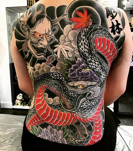 Japanse draak. Schetsen van tatoeage eenvoudig in kleur, foto, betekenis