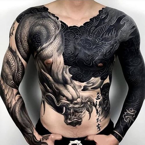 Japonski zmaj. Skice preprostega tetoviranja v barvah, fotografija, pomen