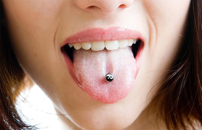 舌头穿孔