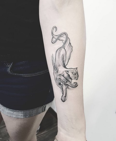 Moterų gyvūnų tatuiruotė