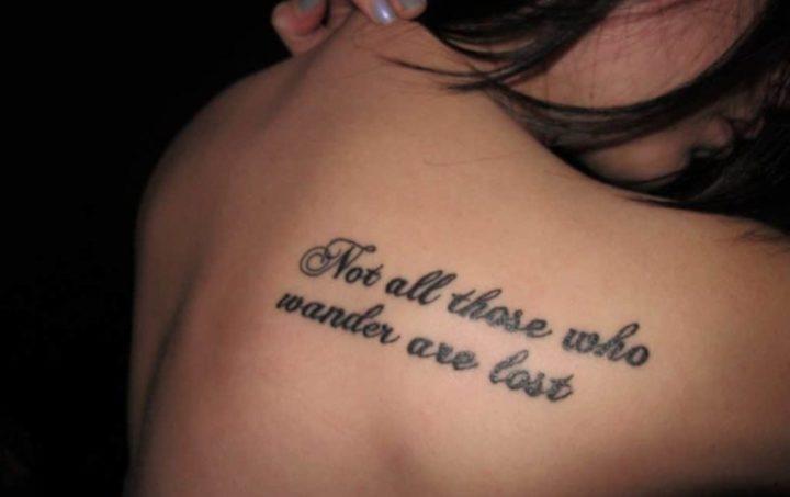 Idei de tatuaje pentru spatele femeilor