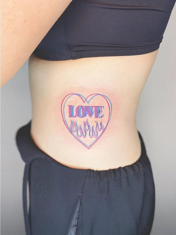 tatuaje de coaste pentru femei