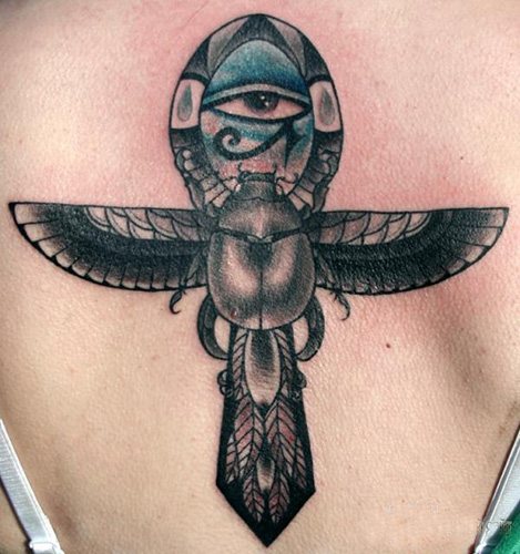 Tatuagem do escaravelho. Significado, esboços, fotos nas pernas, braços, pulso, costas e pescoço