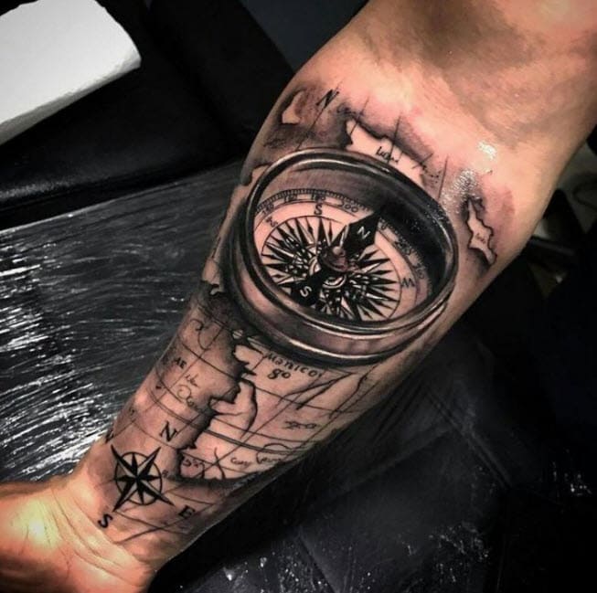 Tatuoinnin merkitys kompassi ja kartta