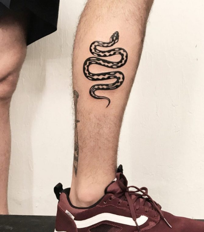 betydning af slange tatovering