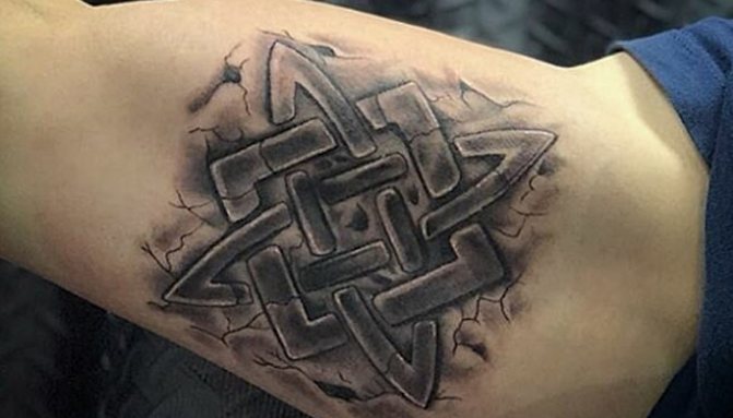 Estrela da Rússia tatuada na mão