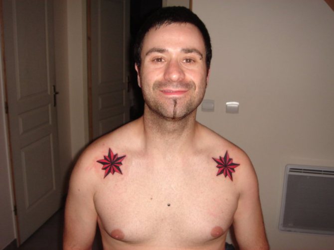 Žvaigždžių tatuiruotė ant pečių - vagies ženklas